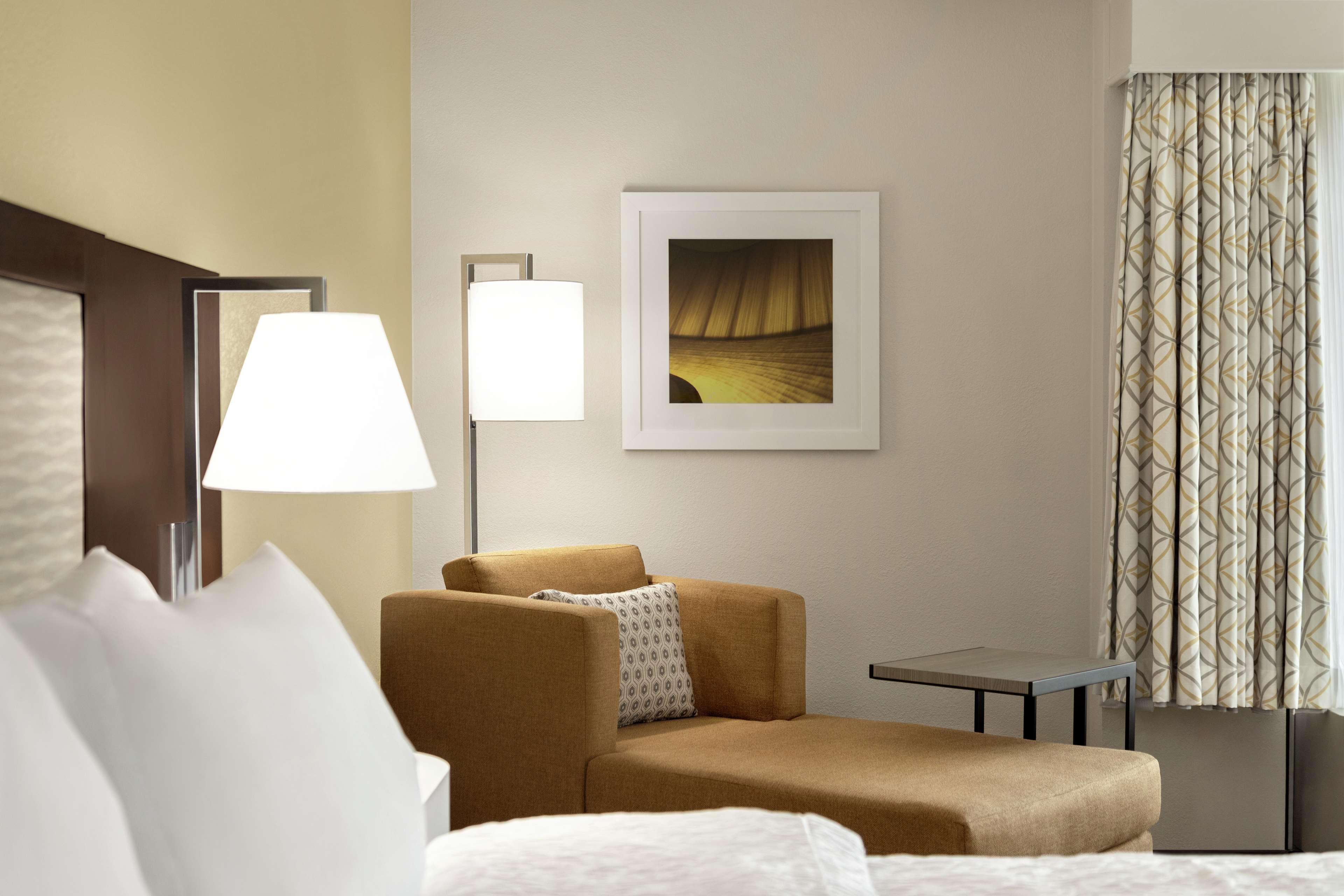 Hampton Inn Houston Hobby Airport Екстериор снимка