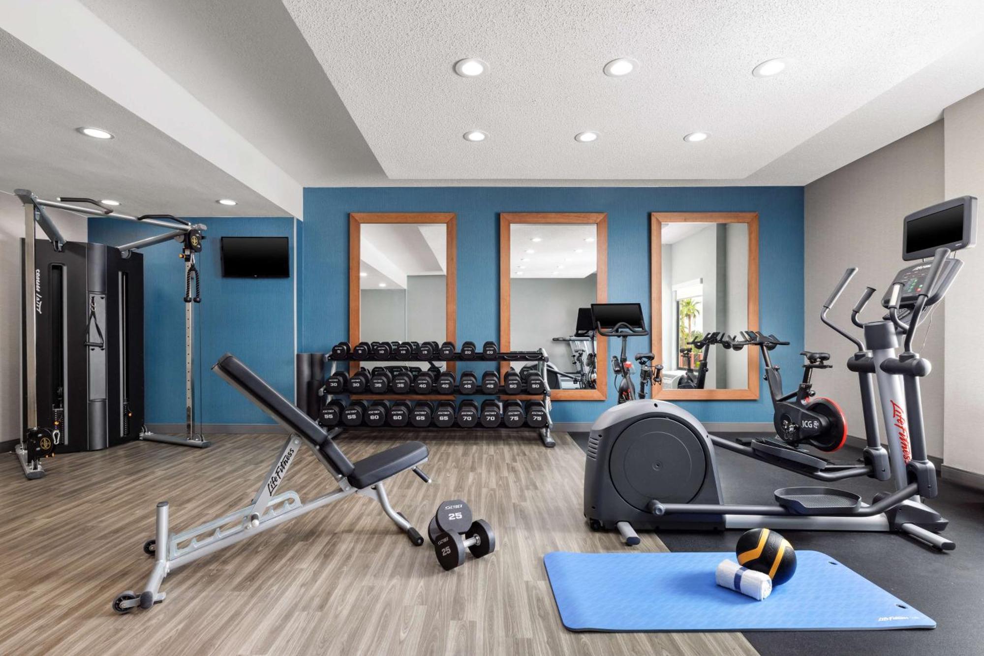 Hampton Inn Houston Hobby Airport Екстериор снимка
