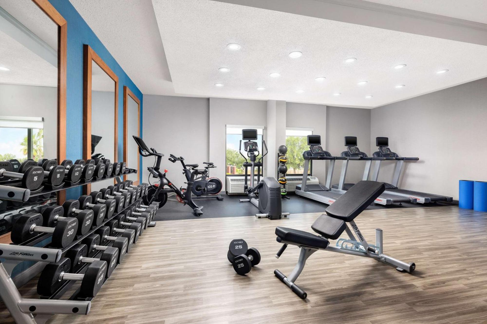 Hampton Inn Houston Hobby Airport Екстериор снимка