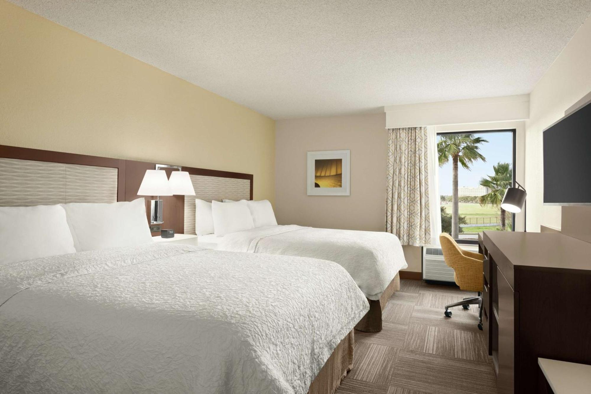 Hampton Inn Houston Hobby Airport Екстериор снимка