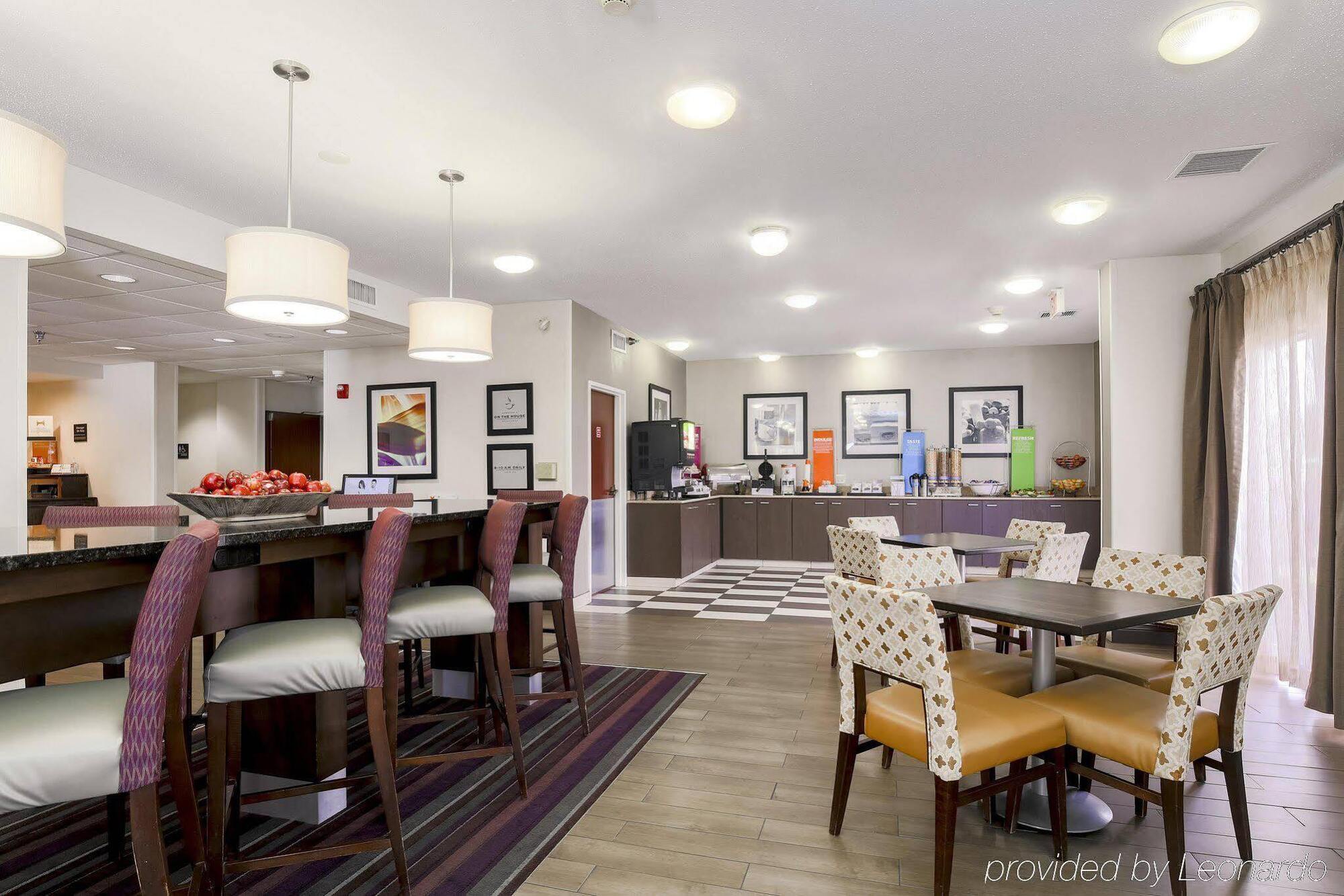 Hampton Inn Houston Hobby Airport Екстериор снимка