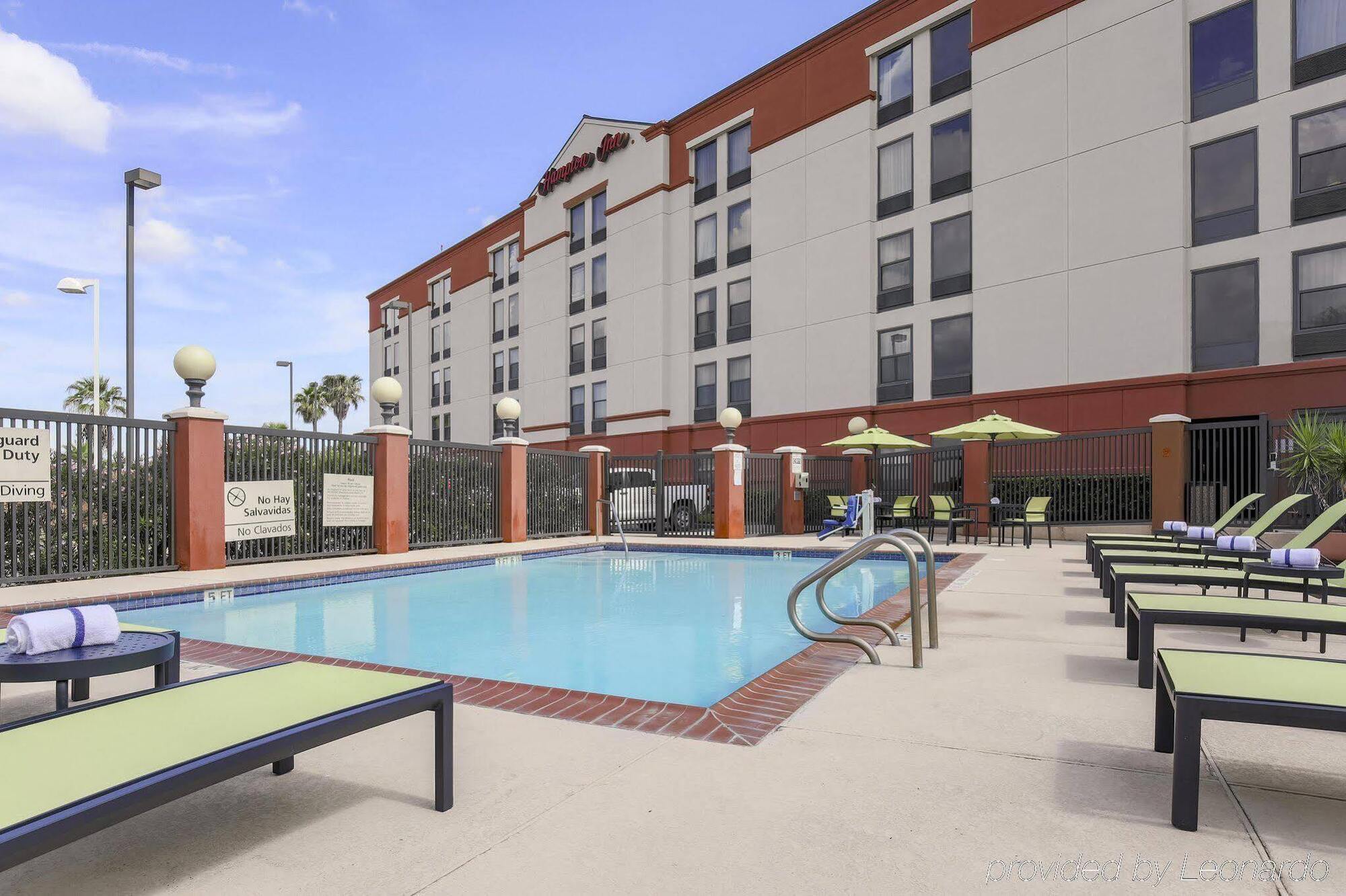 Hampton Inn Houston Hobby Airport Екстериор снимка